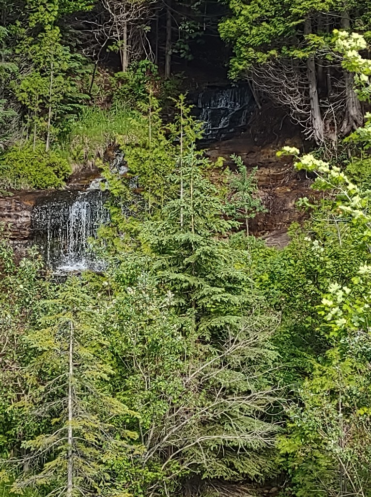 Alger Falls
Munising, MI
Upper Peninsula waterfalls