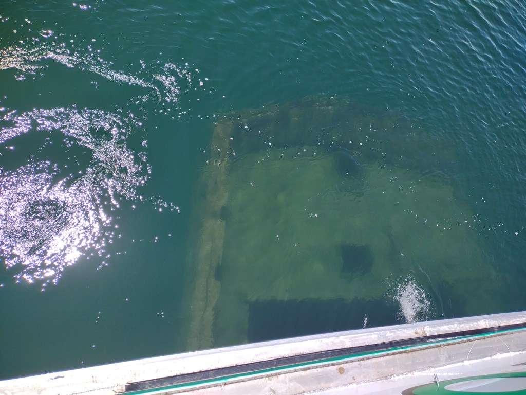 Pictured Rocks
Shipwreck
Lake Superior
Munising, MI
Upper Peninsula Lighthouses
Glass Bottom Shipwreck Tour