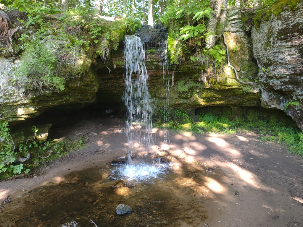 Scott Falls
Alger, MI
Upper Peninsula waterfalls
