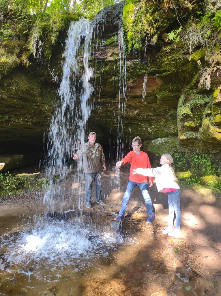 Scott Falls
Alger, MI
Upper Peninsula waterfalls