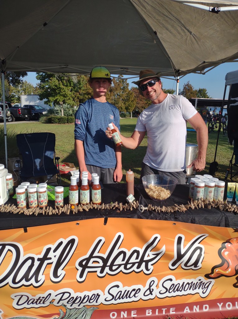 Palatka Datil Pepper Festival
Palatka, Fl
Traveling with the Trapps
St John's River
Dat'l Hook Ya
